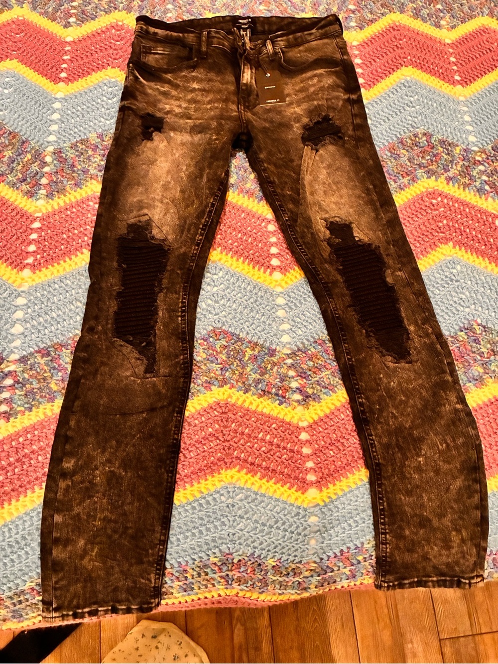 Forever 21 Men Size 30 Skinny Jeans Black Acid Wash Distressed Ripped NWT